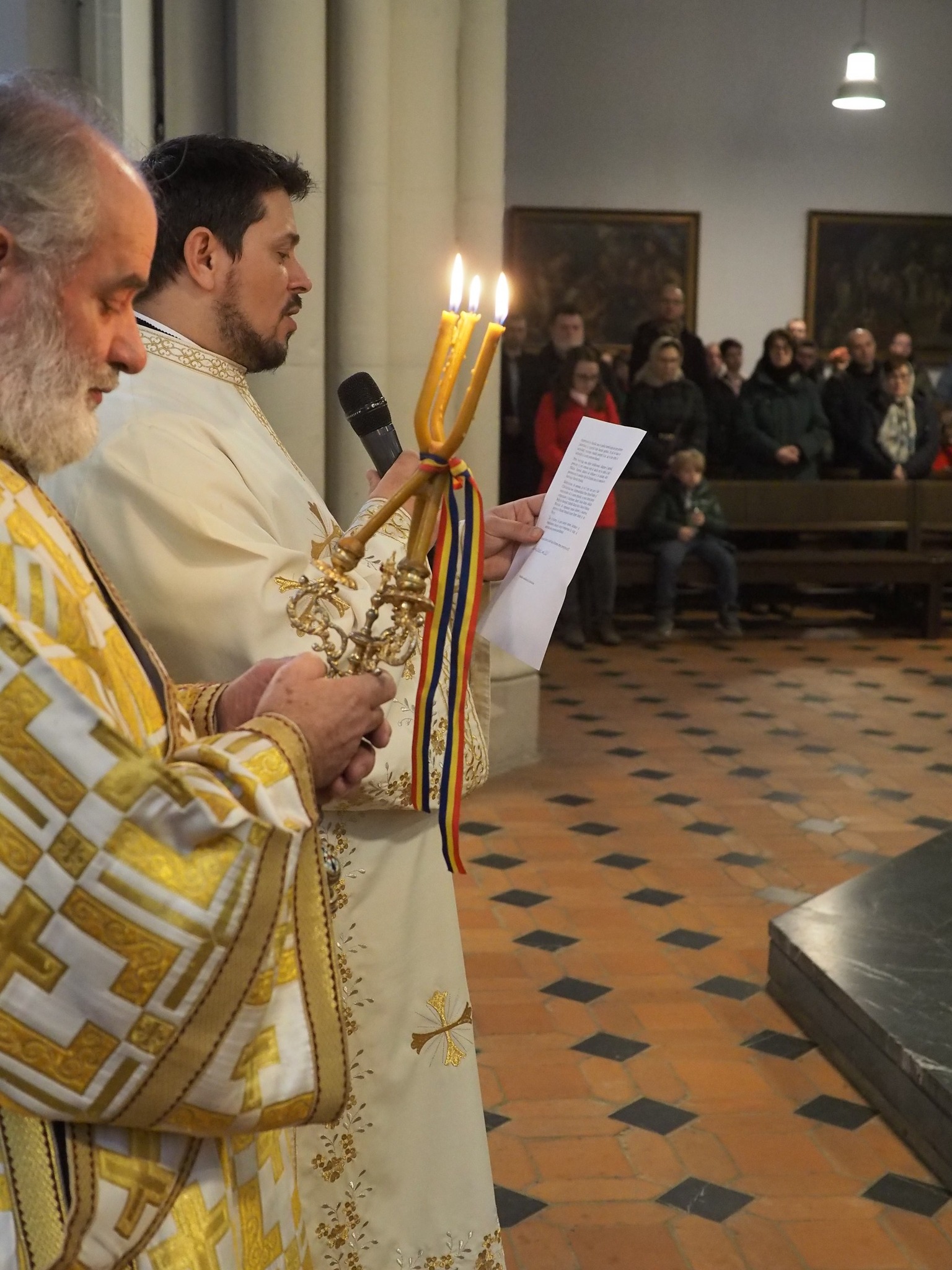 Un hram de neuitat 3