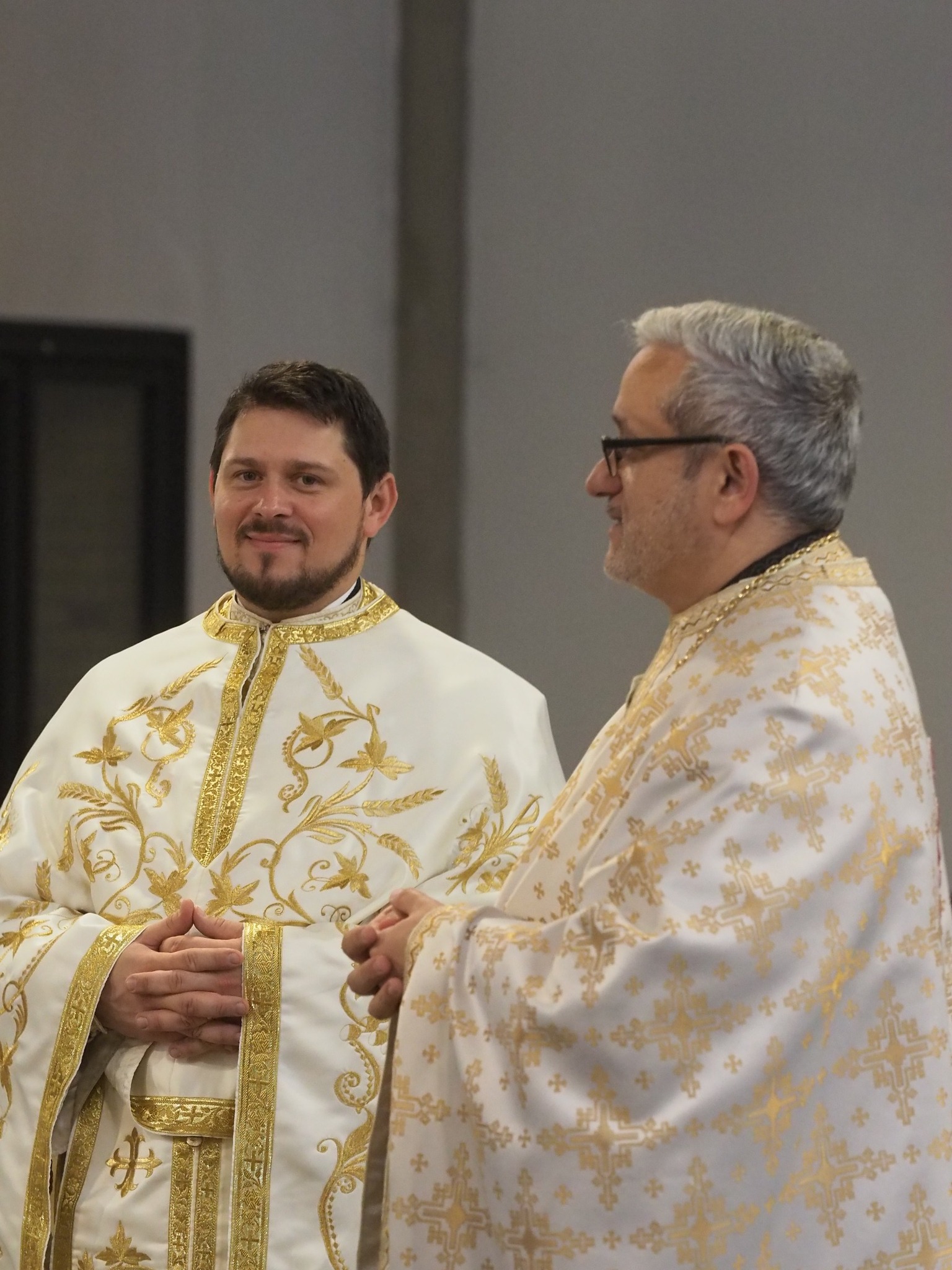 Un hram de neuitat 12