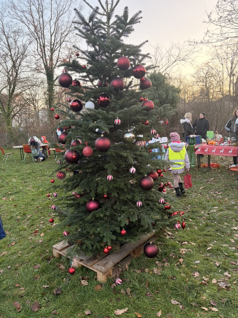 T\xe2rgul Rom\xe2nesc de Crăciun 19